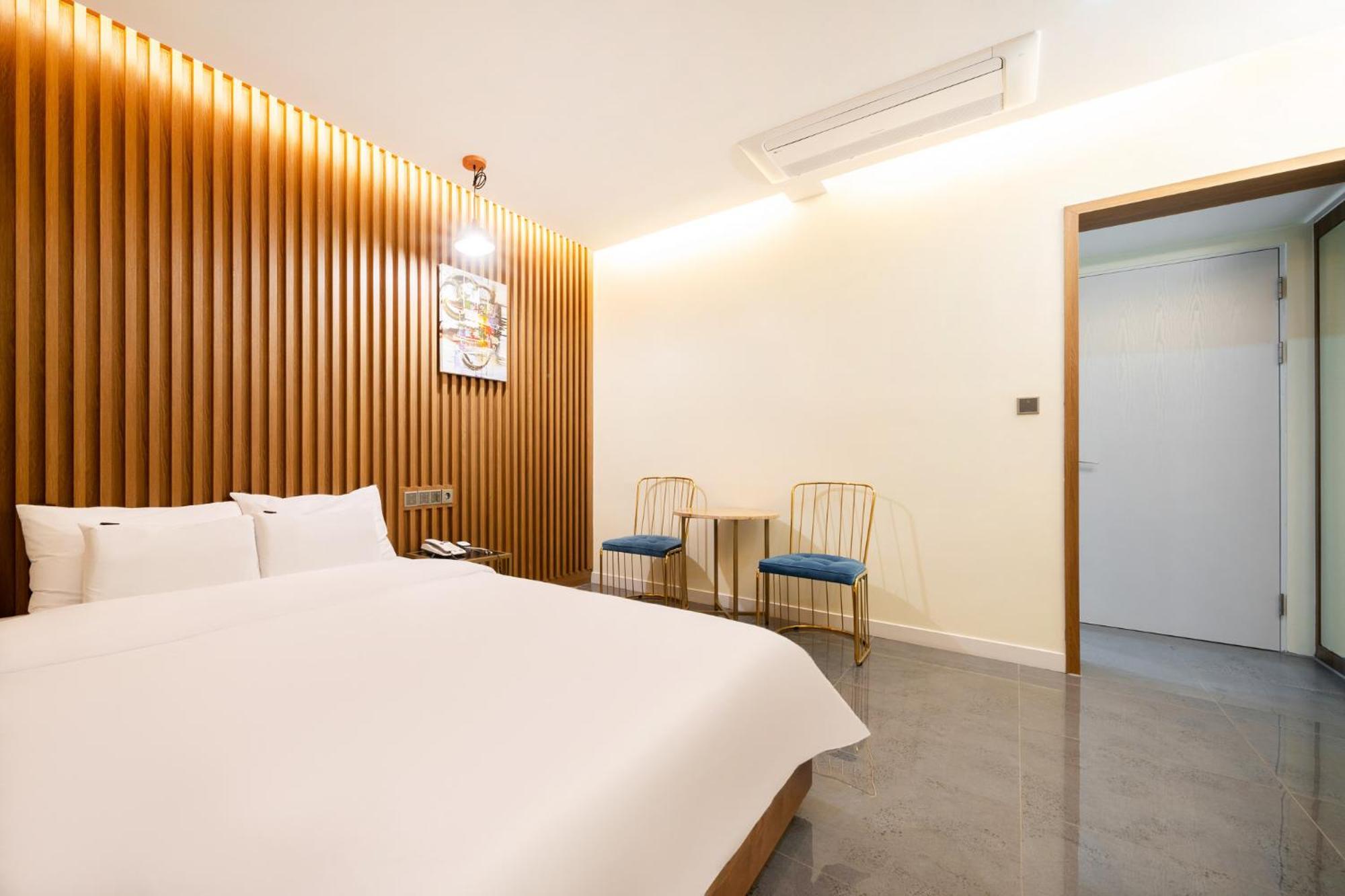 Suncheon Hound Hotel Suncheon Station Branch Exterior photo